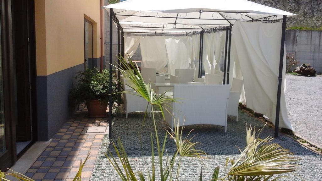 Fgs Service Snc "White Room" Ruoti Ngoại thất bức ảnh