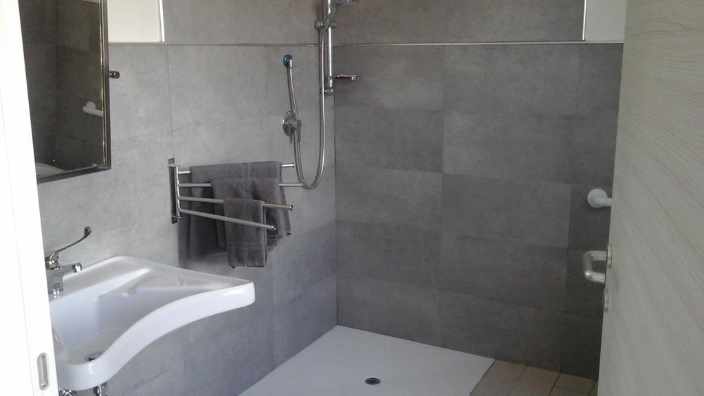 Fgs Service Snc "White Room" Ruoti Ngoại thất bức ảnh