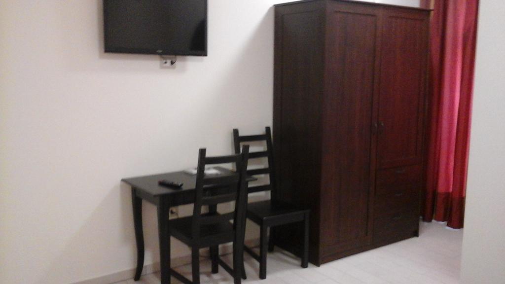 Fgs Service Snc "White Room" Ruoti Ngoại thất bức ảnh